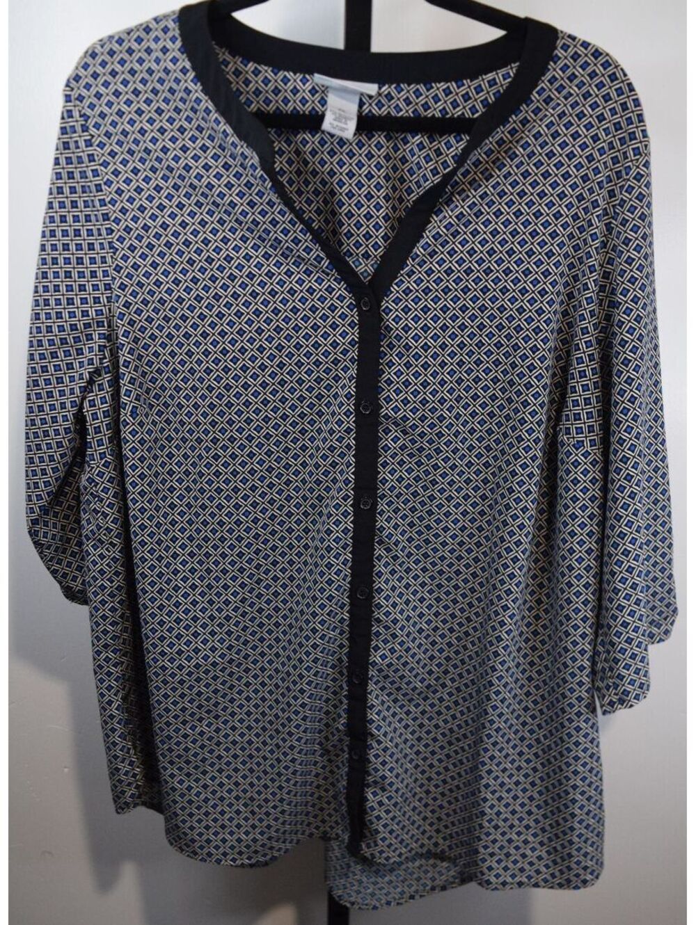 Catherines Black Blue Geometric Diamond Print Button Front Blouse Size 14/16